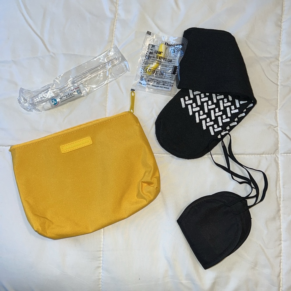 Mandarina Duck Turkish Airlines Amenity Cosmetic Makeup Bag Kit New